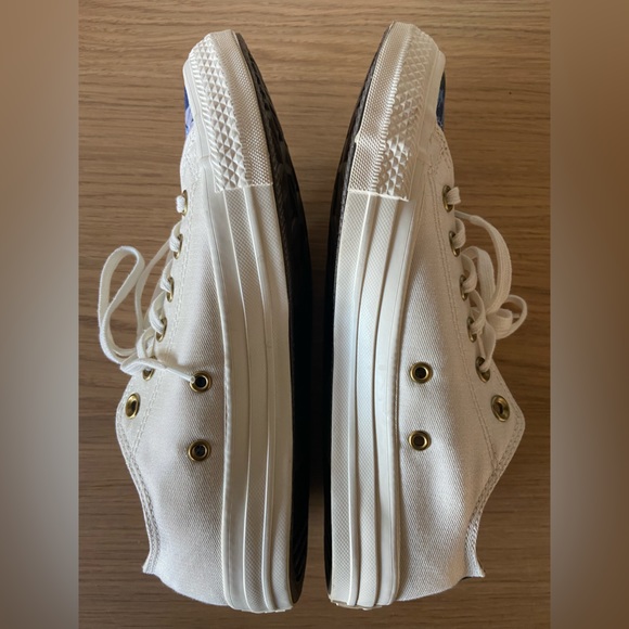 Converse Chuck Taylor All Star White PARKWAY FLORAL LOW TOP - Picture 3 of 4